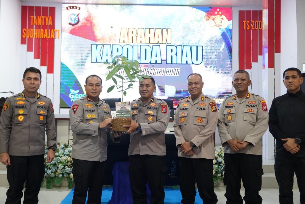 Kapolda Riau Irjen Pol. Dr. Herry Heryawan, S.I.K., M.H., M.Hum.,