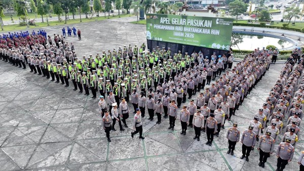 polda-riau-menggelar-apel-gelar-pasukan-pengamanan-riau-bhayangkara-run-202026