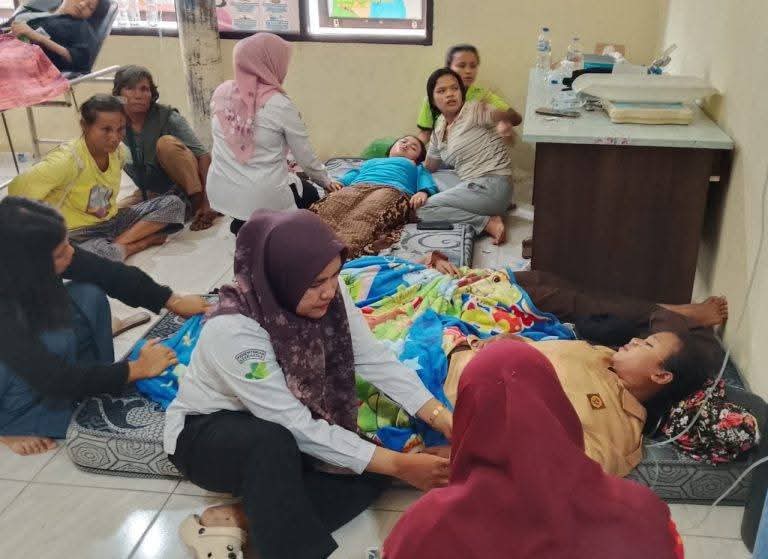 Cuplikan Video Viral: Dugaan Keracunan MBG di Tapung Hulu, Wakil Bupati Kampar Disebut Tinjau Lokasi