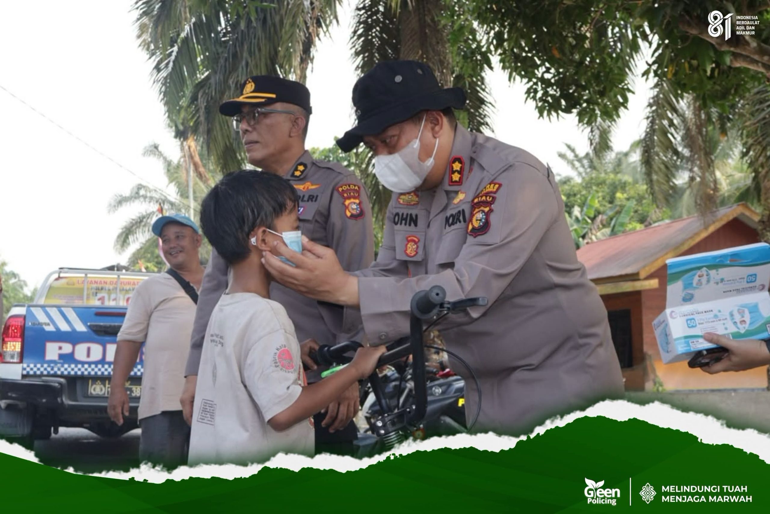Polda Riau bagikan masker pemeriksaan kesehatan trauma healing masyarakat Karhutla Kerumutan Pelalawan