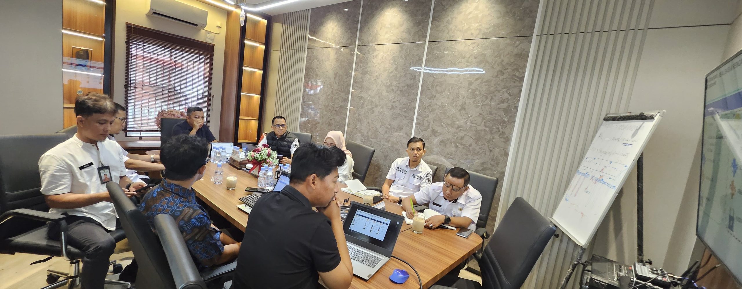 Pertemuan Sinergi PLN UP2K Riau dan Dinas ESDM Pemprov Riau Percepat Program Listrik Desa