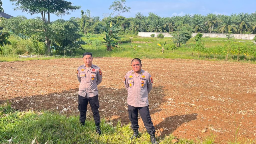 Kabag SDM Polres Rohul Cek Kesiapan Lahan 0,5 Hektare untuk Tanam Jagung Serentak