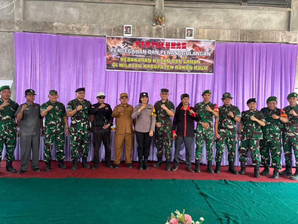 Tim Mabes TNI Sosialisasi Karhutla Rokan Hulu
