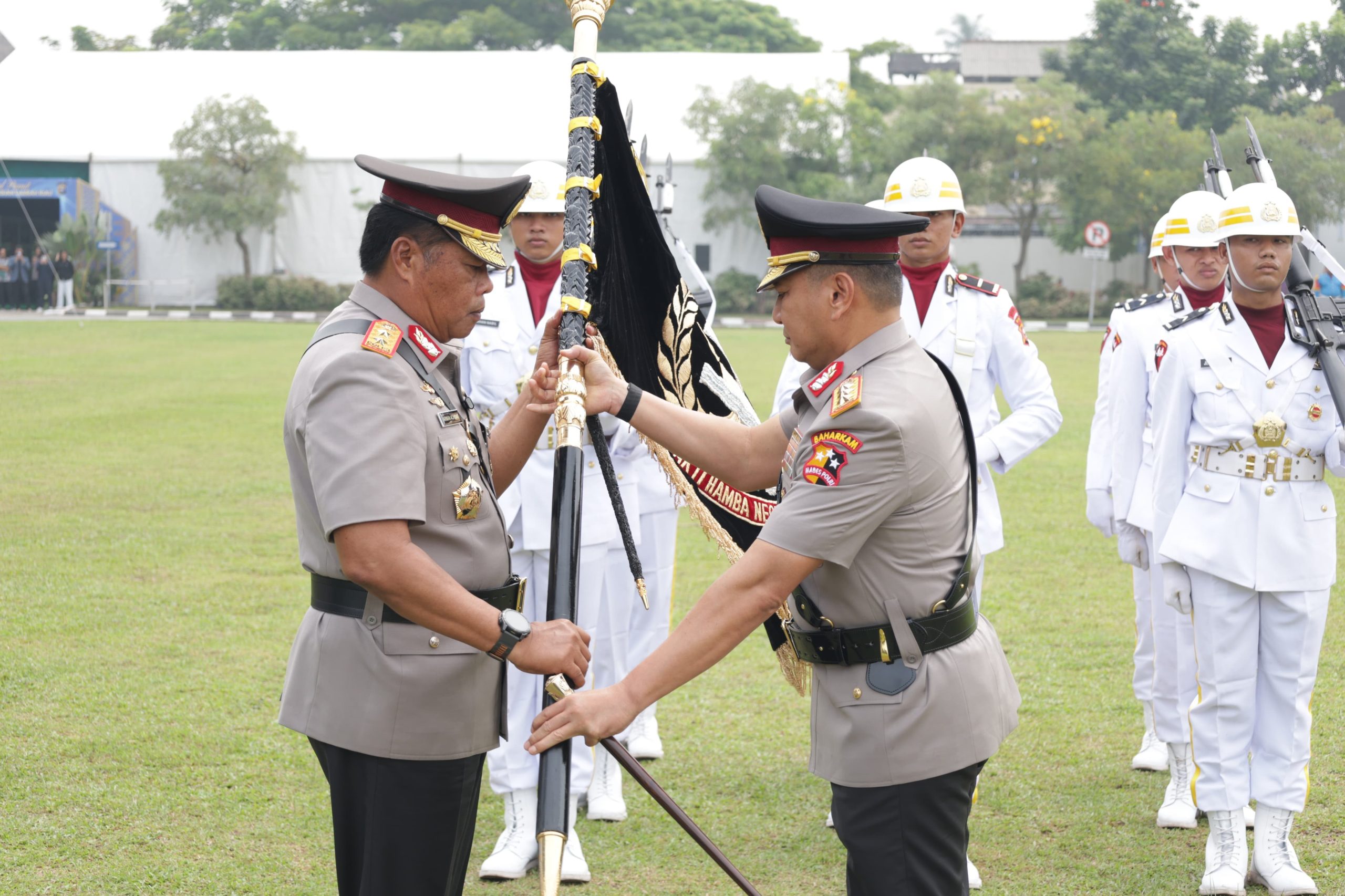 Welcome Farewell Parade: Pergantian Pucuk Pimpinan Polda Riau