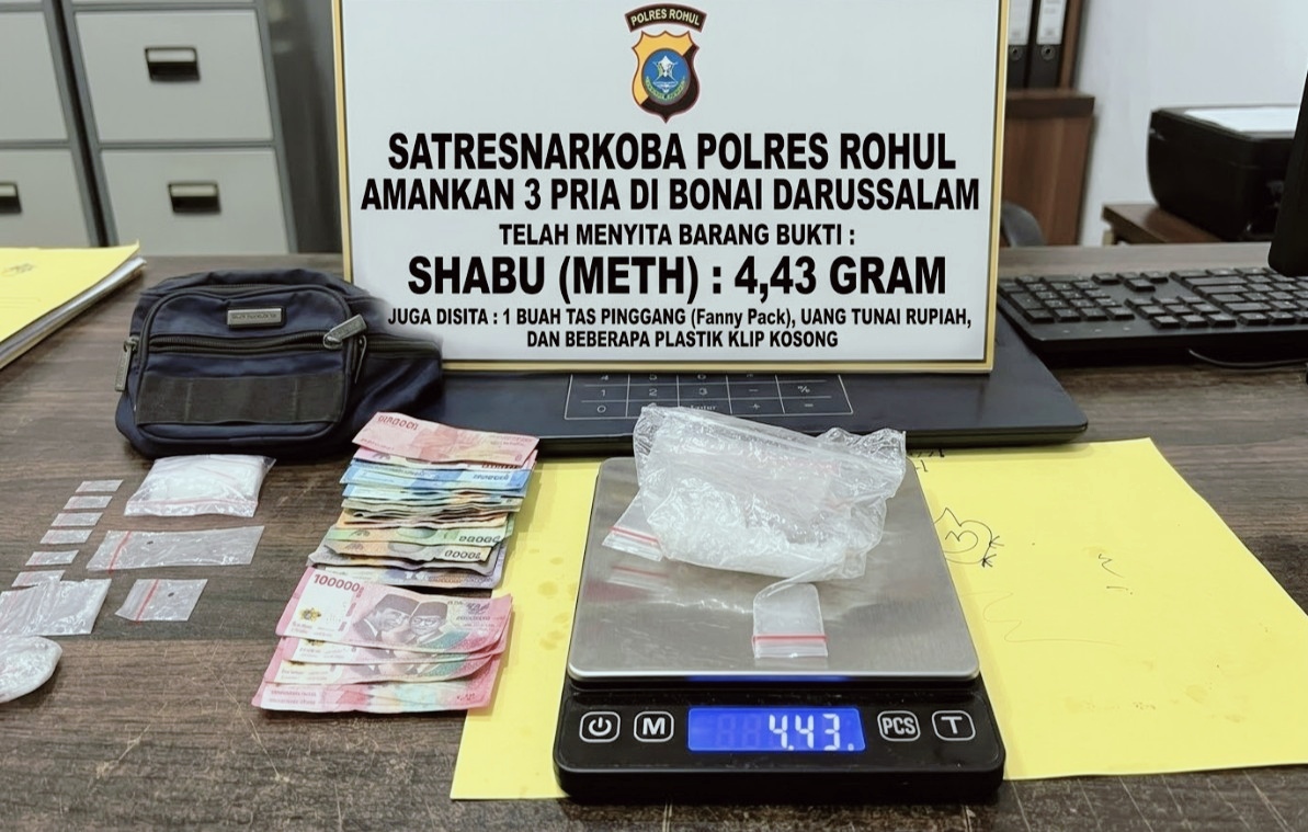 Satresnarkoba Polres Rohul amankan tiga pria di Bonai Darussalam, sita 4,43 gram sabu